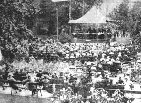 1935 Temporary bandstand tent, as used since 1840